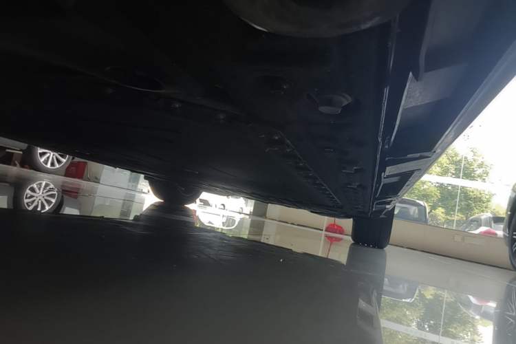 Used Chery Fengyun Fulwin A9L 2025 Model, 260 Ultra-Long Range Prestige Edition Right Side Sill