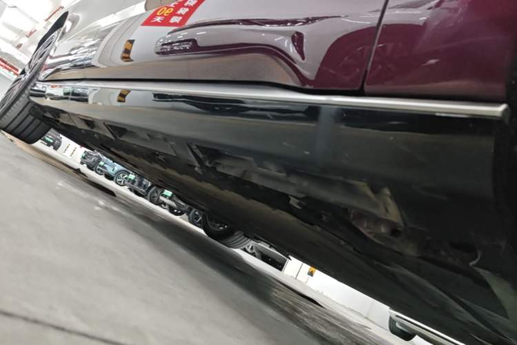 Used Chery Fengyun Fulwin A9L 2025 Model, Four-Wheel Drive High-Energy Peak Edition Right Side Sill