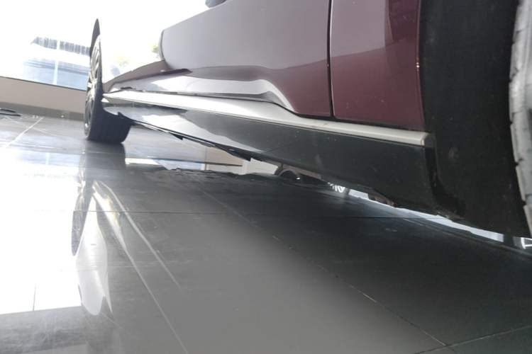 Used Chery Fengyun Fulwin A9L 2025 Model, Guanghui Four-Wheel Drive High-Energy Edition Right Side Sill