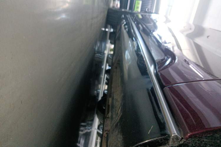 Used Chery Fengyun Fulwin A9L 2025 Model, Four-Wheel Drive High-Energy Peak Edition Right Side Sill