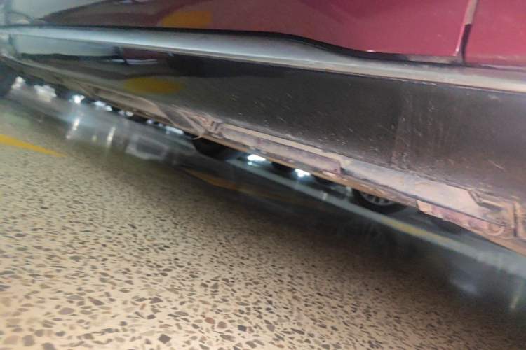 Used Chery Fengyun Fulwin A9L 2025 Model, Four-Wheel Drive High-Energy Peak Edition Right Side Sill