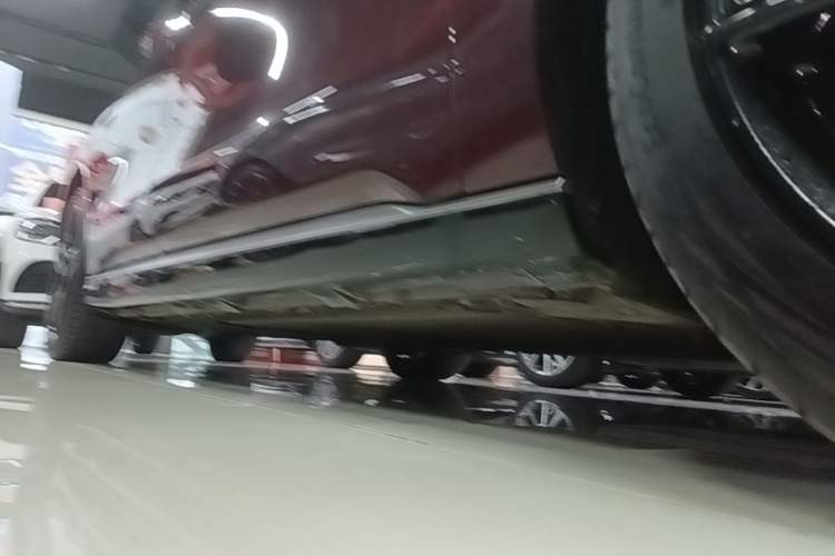 Used Chery Fengyun Fulwin A9L 2025 Model, Four-Wheel Drive High-Energy Peak Edition Right Side Sill
