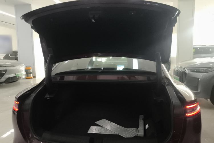 Used Chery Fengyun Fulwin A9L 2025 Model, Four-Wheel Drive High-Energy Peak Edition Trunk