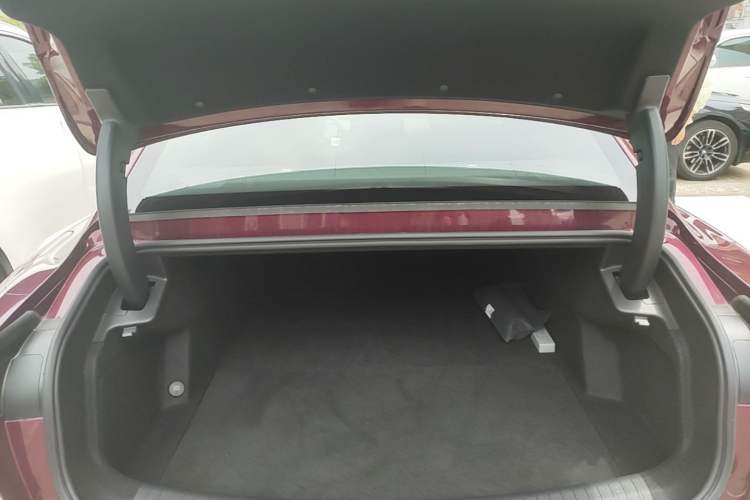 Used Chery Fengyun Fulwin A9L 2025 Model, Four-Wheel Drive High-Energy Peak Edition Trunk