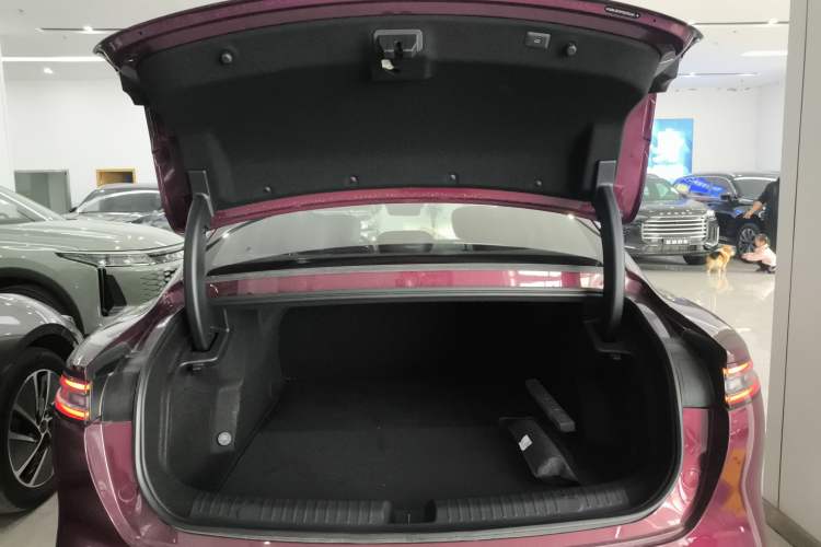 Used Chery Fengyun Fulwin A9L 2025 Model, Four-Wheel Drive High-Energy Peak Edition Trunk