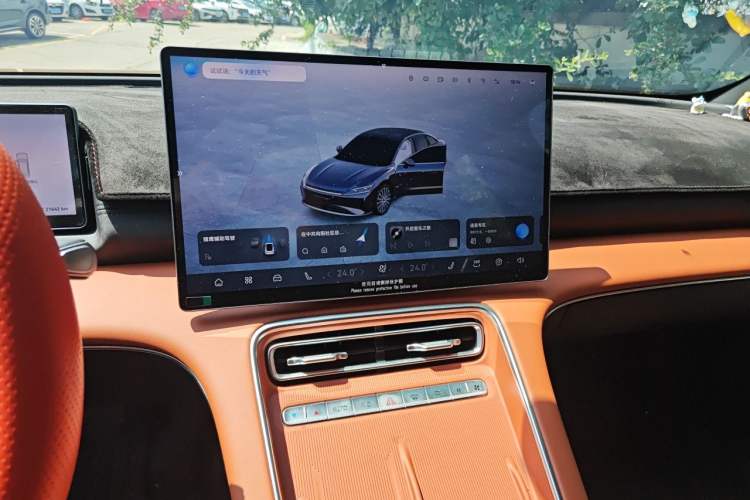 Used Chery Fengyun Fulwin A9L 2025 Model, 260 Ultra-Long Range Prestige Edition Audio And AC Panel