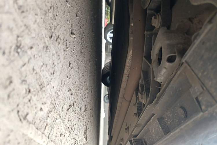 Used Chery Fengyun Fulwin A9L 2025 Model, 260 Boya Luxury Edition Chassis Front Left