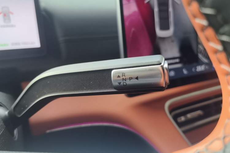 Used Chery Fengyun Fulwin A9L 2025 Model, 260 Ultra-Long Range Prestige Edition Gear Lever
