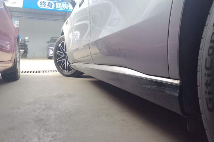 Used Chery Fengyun Fulwin A9L 2025 Model, 260 Ultra-Long Range Prestige Edition Left Side Sill