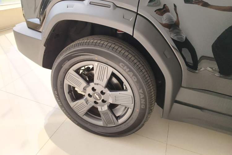 Used Chery Fengyun Fulwin X3 2025 Model 401 Zhi Shang Edition Right Rear Wheel Hub