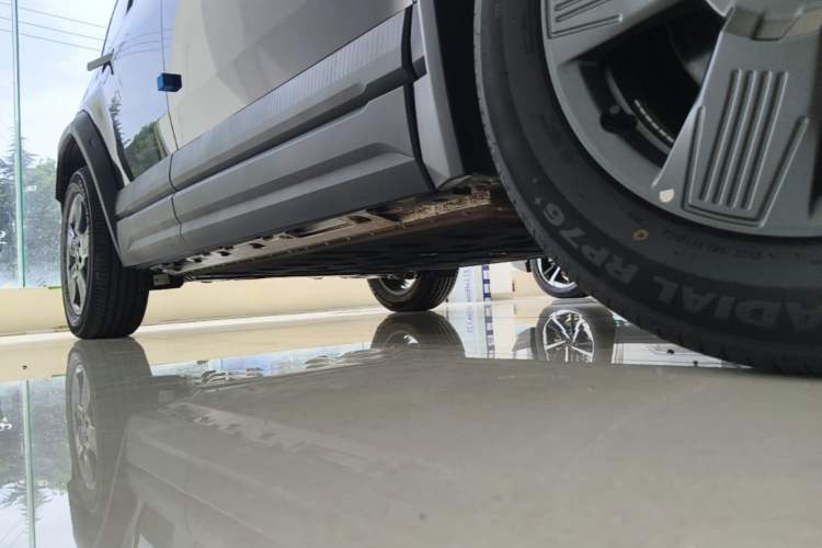 Used Chery Fengyun Fulwin X3 2025 Model 401 Zhi Shang Edition Right Side Sill