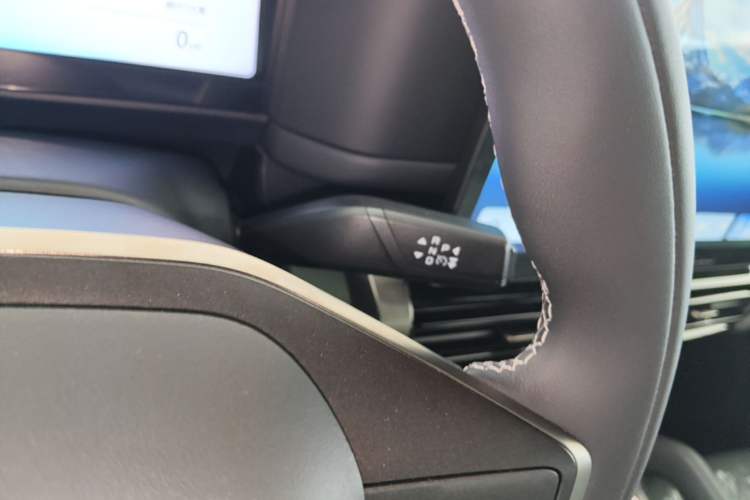 Used Chery Fengyun Fulwin X3 2025 Model 401 Zhi Shang Edition Gear Lever