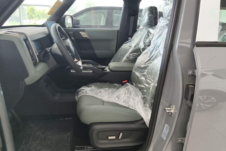 Used Chery Fengyun Fulwin X3 2025 Model 401 Zhi Shang Edition Left Front Seat