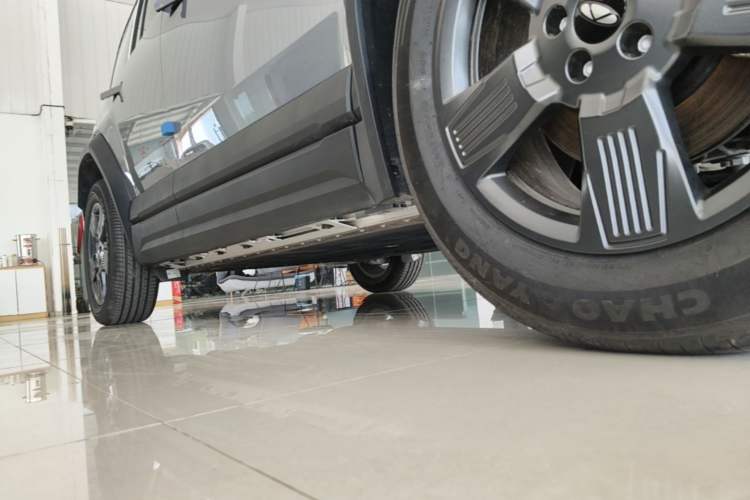 Used Chery Fengyun Fulwin X3 2025 Model 401 Zhi Shang Edition Right Side Sill