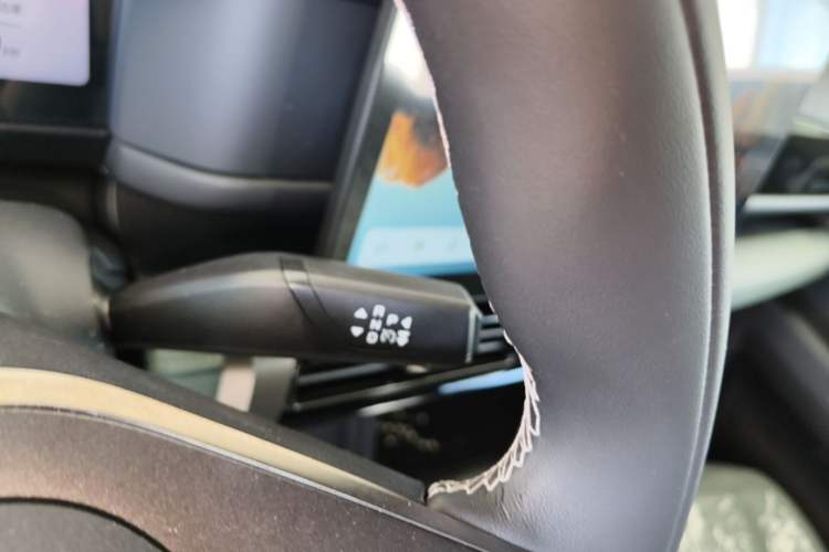 Used Chery Fengyun Fulwin X3 2025 Model 401 Zhi Shang Edition Gear Lever
