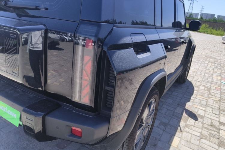 Used Chery Fengyun Fulwin X3 Plus 2025 Model 401 Two-Wheel Drive Smart Leading Edition Right Rear Taillight