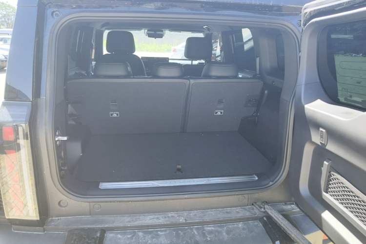 Used Chery Fengyun Fulwin X3 Plus 2025 Model 401 Two-Wheel Drive Smart Leading Edition Trunk