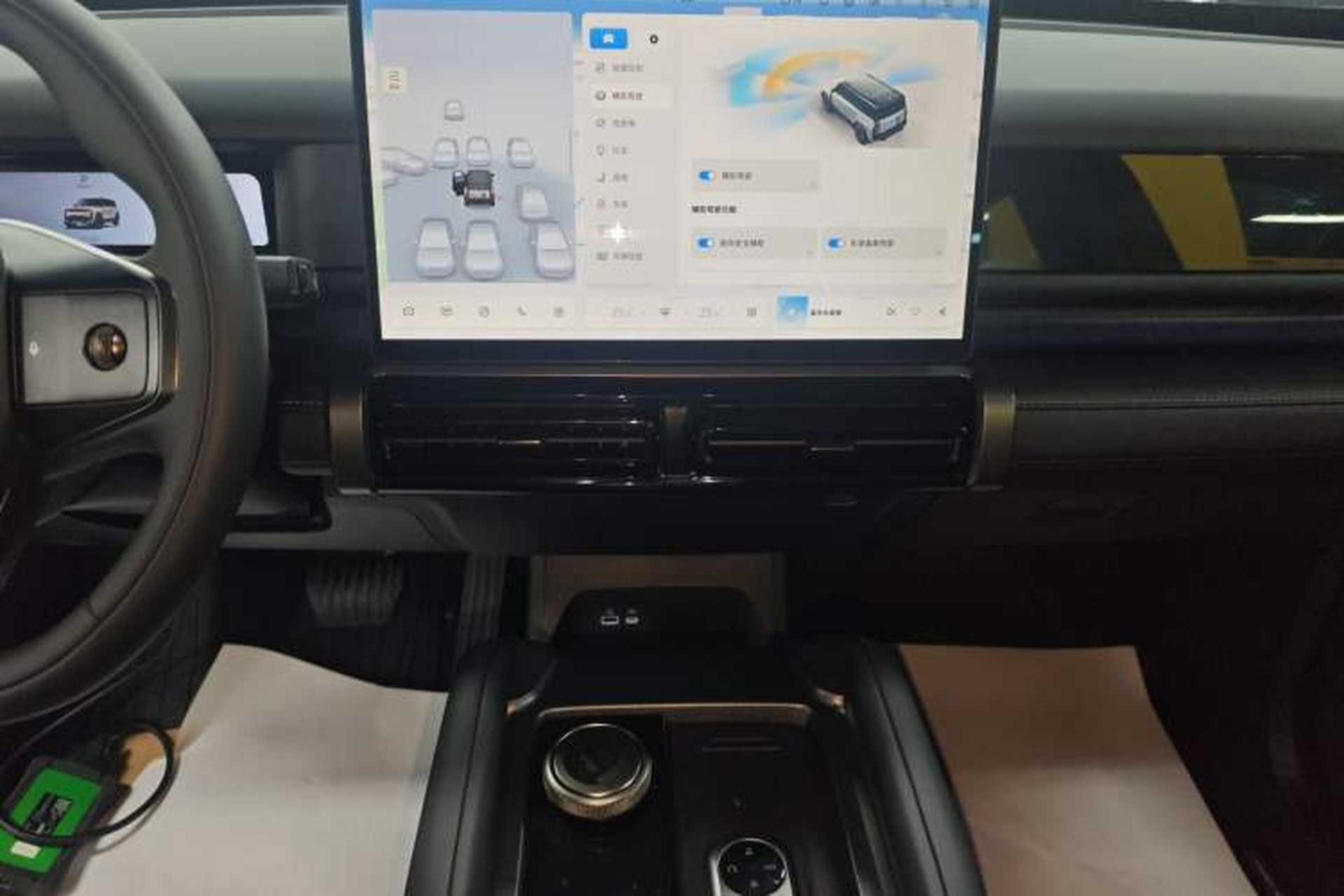Used Chery Fengyun Fulwin X3 Plus 2025 Model 501 Four-Wheel Drive Smart Leading Edition Audio And AC Panel