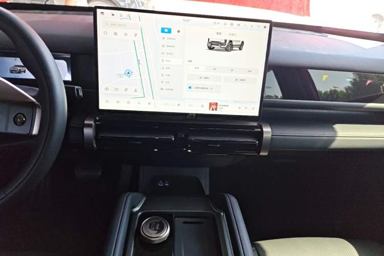 Used Chery Fengyun Fulwin X3 Plus 2025 Model 501 Four-Wheel Drive Smart Leading Edition Audio And AC Panel