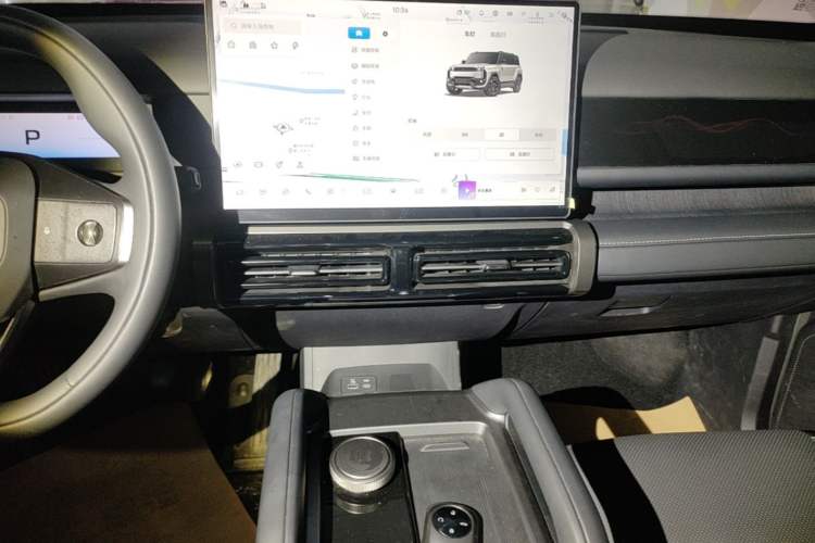 Used Chery Fengyun Fulwin X3 Plus 2025 Model 501 Four-Wheel Drive Smart Leading Edition Audio And AC Panel