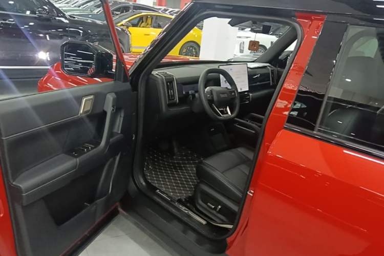 Used Chery Fengyun Fulwin X3 Plus 2025 Model 501 Four-Wheel Drive Smart Leading Edition Driver Seat