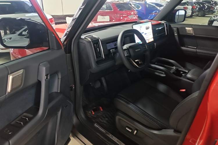 Used Chery Fengyun Fulwin X3 Plus 2025 Model 501 Four-Wheel Drive Smart Leading Edition Driver Seat