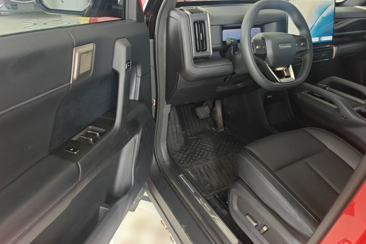 Used Chery Fengyun Fulwin X3 Plus 2025 Model 501 Four-Wheel Drive Smart Leading Edition Driver Seat