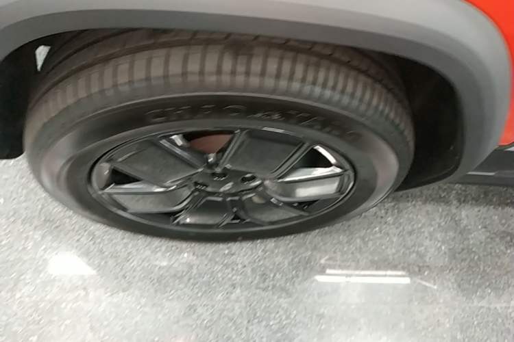 Used Chery Fengyun Fulwin X3 Plus 2025 Model 501 Four-Wheel Drive Smart Leading Edition Exterior 4