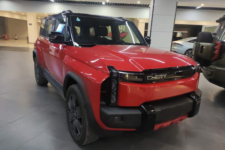 Used Chery Fengyun Fulwin X3 Plus 2025 Model 501 Four-Wheel Drive Smart Leading Edition Front Right 45 Deg