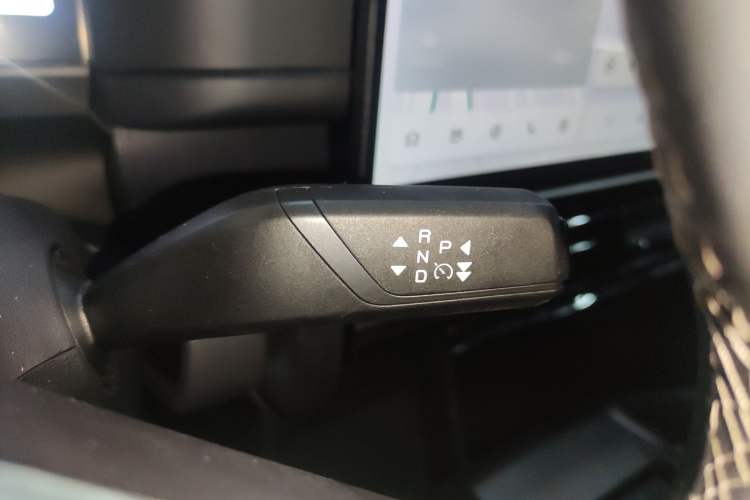 Used Chery Fengyun Fulwin X3 Plus 2025 Model 501 Four-Wheel Drive Smart Leading Edition Gear Lever