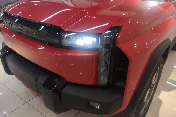 Used Chery Fengyun Fulwin X3 Plus 2025 Model 501 Four-Wheel Drive Smart Leading Edition Left Front Headlight