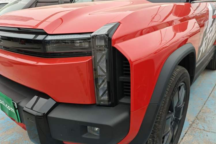 Used Chery Fengyun Fulwin X3 Plus 2025 Model 501 Four-Wheel Drive Smart Leading Edition Left Front Headlight