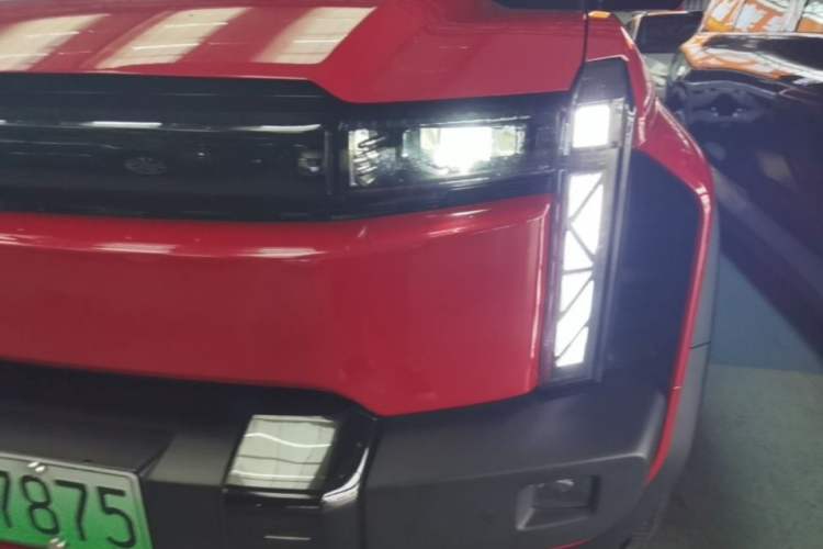 Used Chery Fengyun Fulwin X3 Plus 2025 Model 501 Four-Wheel Drive Smart Leading Edition Left Front Headlight