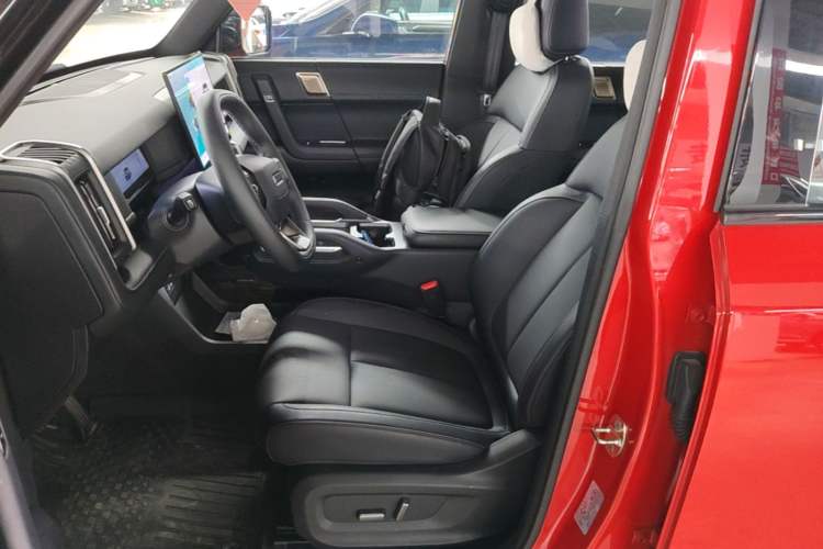 Used Chery Fengyun Fulwin X3 Plus 2025 Model 501 Four-Wheel Drive Smart Leading Edition Left Front Seat