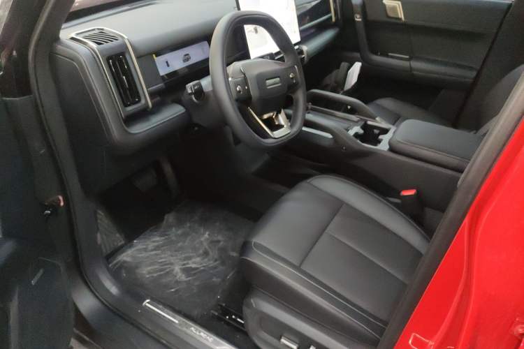 Used Chery Fengyun Fulwin X3 Plus 2025 Model 501 Four-Wheel Drive Smart Leading Edition Left Front Seat