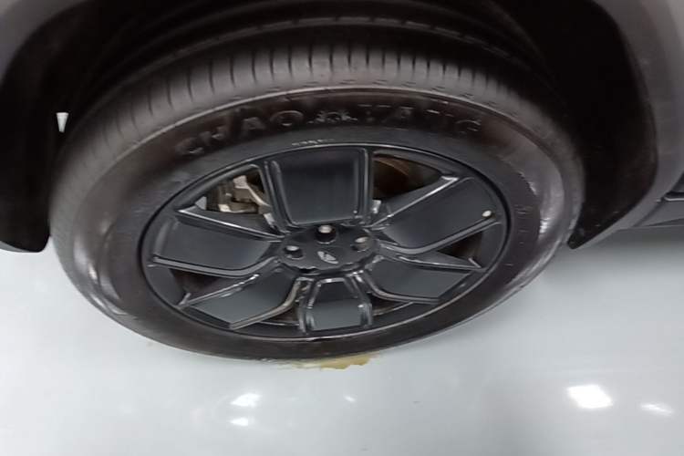 Used Chery Fengyun Fulwin X3 Plus 2025 Model 501 Four-Wheel Drive Smart Leading Edition Left Front Wheel Hub