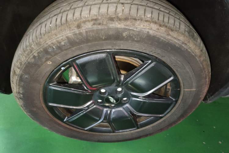 Used Chery Fengyun Fulwin X3 Plus 2025 Model 501 Four-Wheel Drive Smart Leading Edition Left Front Wheel Hub