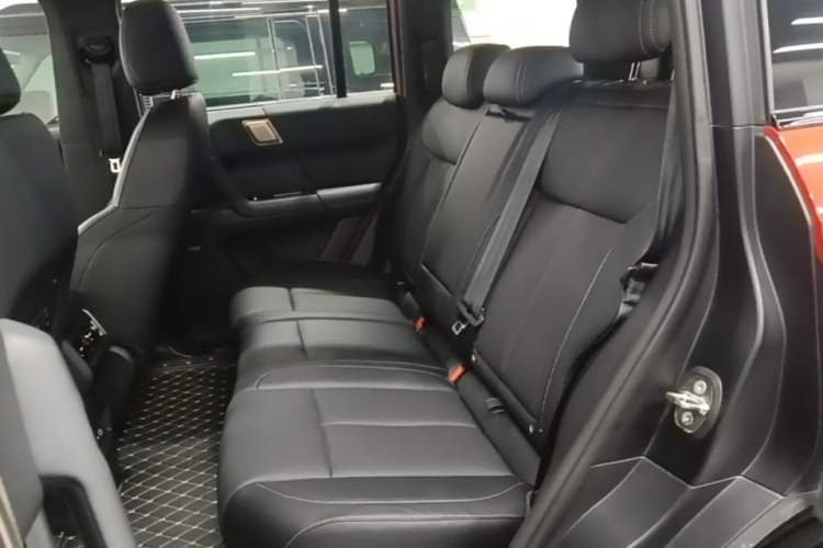 Used Chery Fengyun Fulwin X3 Plus 2025 Model 501 Four-Wheel Drive Smart Leading Edition Left Rear Seat