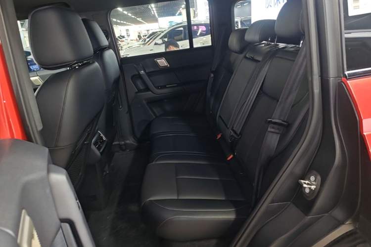 Used Chery Fengyun Fulwin X3 Plus 2025 Model 501 Four-Wheel Drive Smart Leading Edition Left Rear Seat
