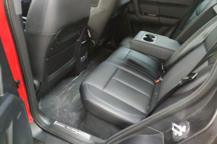 Used Chery Fengyun Fulwin X3 Plus 2025 Model 501 Four-Wheel Drive Smart Leading Edition Left Rear Seat