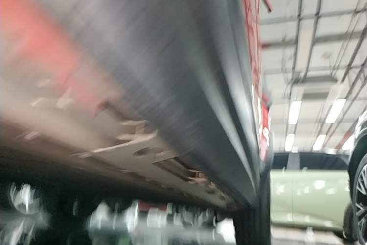 Used Chery Fengyun Fulwin X3 Plus 2025 Model 501 Four-Wheel Drive Smart Leading Edition Left Side Sill