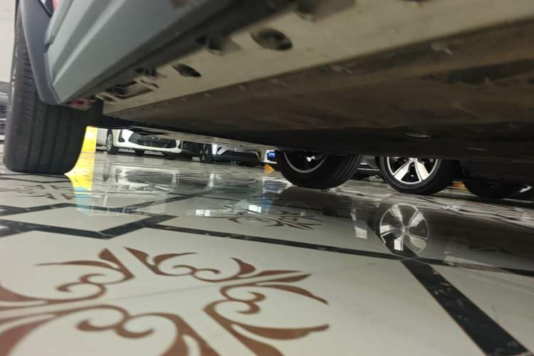 Used Chery Fengyun Fulwin X3 Plus 2025 Model 501 Four-Wheel Drive Smart Leading Edition Left Side Sill