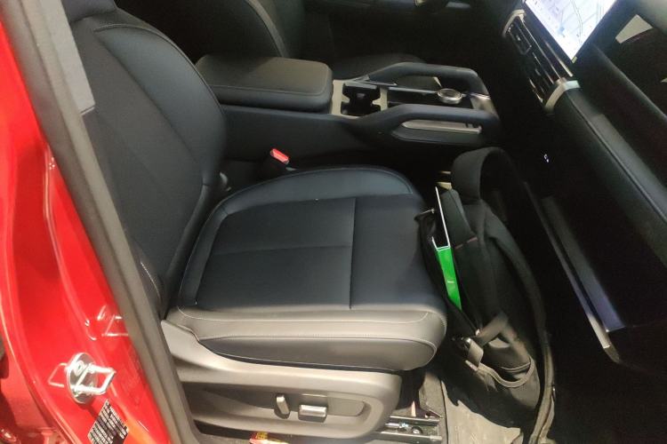 Used Chery Fengyun Fulwin X3 Plus 2025 Model 501 Four-Wheel Drive Smart Leading Edition Right Front Seat