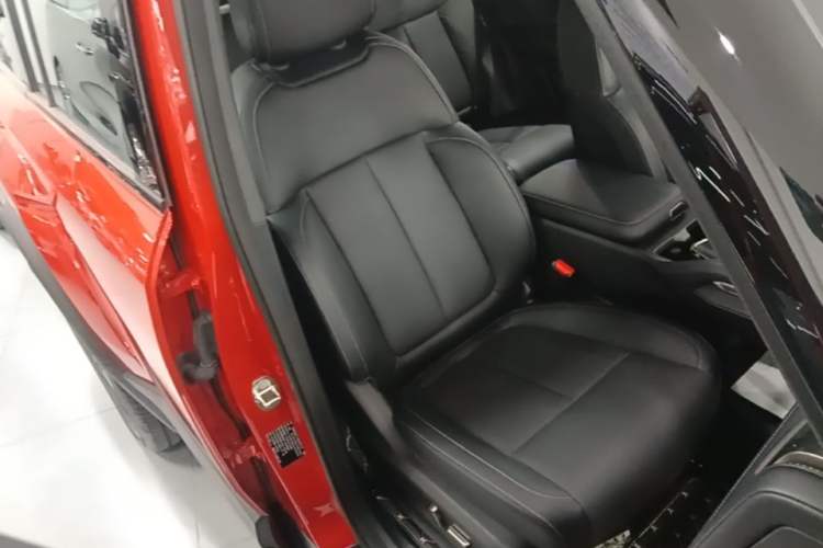 Used Chery Fengyun Fulwin X3 Plus 2025 Model 501 Four-Wheel Drive Smart Leading Edition Right Front Seat