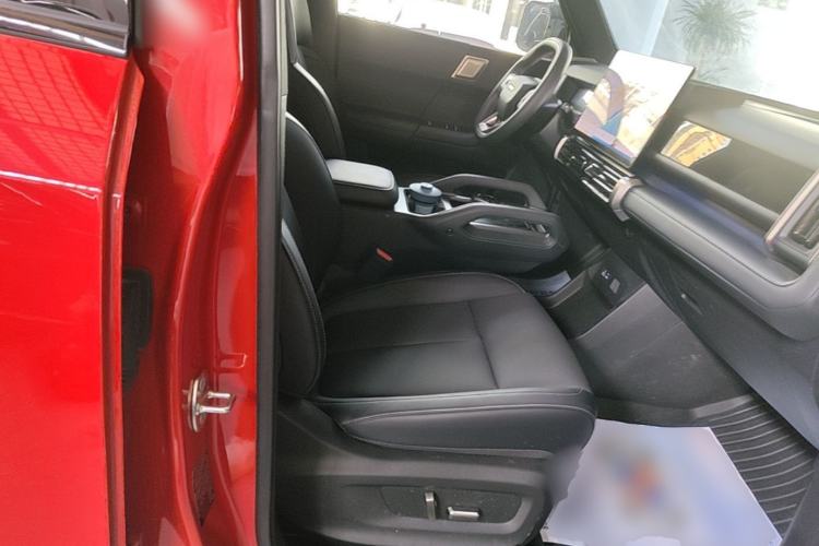 Used Chery Fengyun Fulwin X3 Plus 2025 Model 501 Four-Wheel Drive Smart Leading Edition Right Front Seat