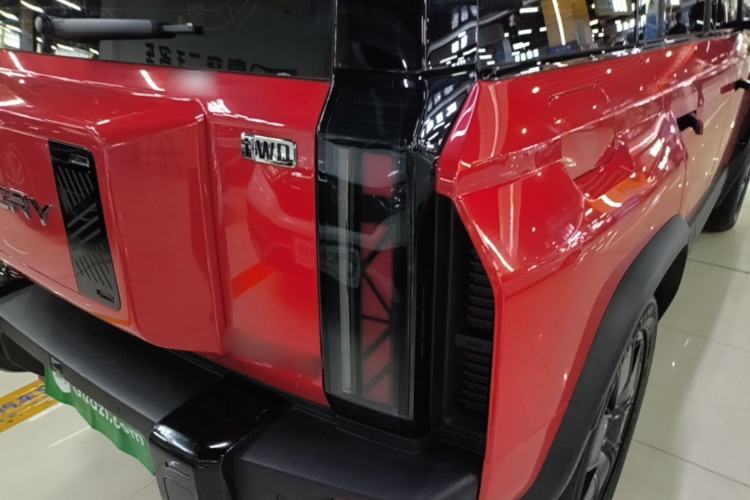 Used Chery Fengyun Fulwin X3 Plus 2025 Model 501 Four-Wheel Drive Smart Leading Edition Right Rear Taillight