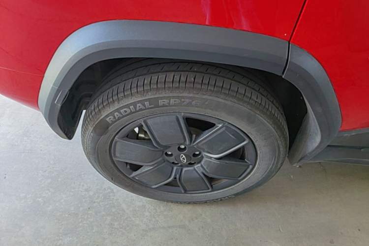 Used Chery Fengyun Fulwin X3 Plus 2025 Model 501 Four-Wheel Drive Smart Leading Edition Right Rear Wheel Hub