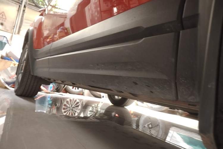 Used Chery Fengyun Fulwin X3 Plus 2025 Model 501 Four-Wheel Drive Smart Leading Edition Right Side Sill