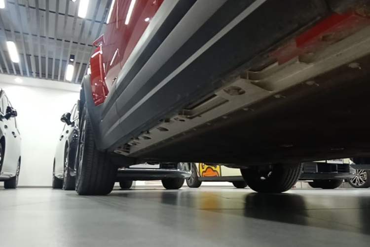 Used Chery Fengyun Fulwin X3 Plus 2025 Model 501 Four-Wheel Drive Smart Leading Edition Right Side Sill