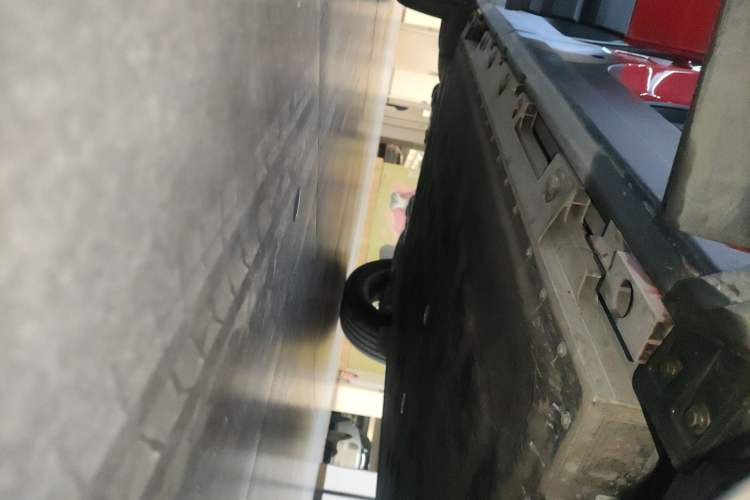Used Chery Fengyun Fulwin X3 Plus 2025 Model 501 Four-Wheel Drive Smart Leading Edition Right Side Sill